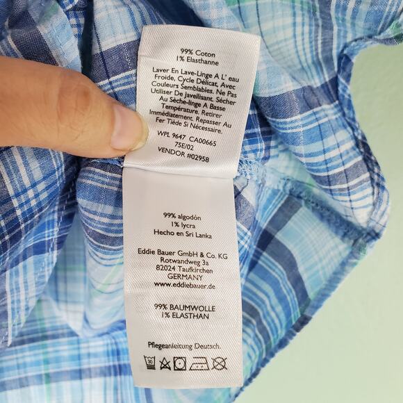 Eddie Bauer Womens Blue Plaid Sleeveless Lightweight Top Size Medium Outdoor - Picture 6 of 8